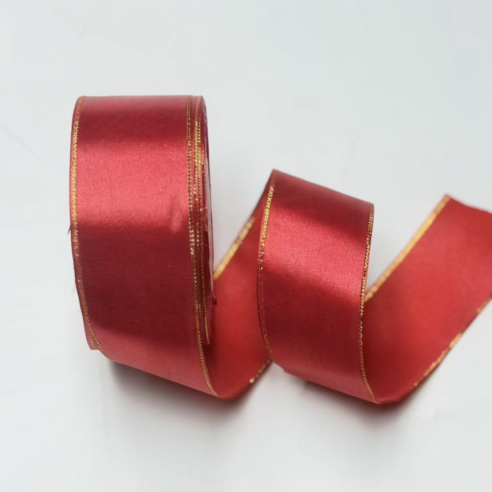 高級感のあるゴールドの縁取りリボン（幅4cm）。プロのフラワ - Wedding Package Gold のレビューと価格