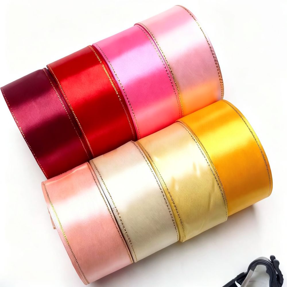 高級感のあるゴールドの縁取りリボン（幅4cm）。プロのフラワ - Wedding Package Gold のレビューと価格